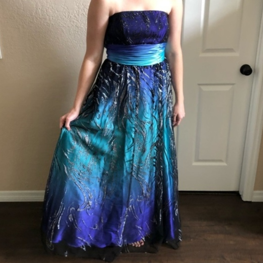 David's Bridal Zebra Blue & Purple Prom Dress - 6